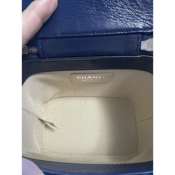 Authenticated Chanel Vanity Wicker Bag – Excellent Condition Rare Navy Blue - Picture 6 of 11